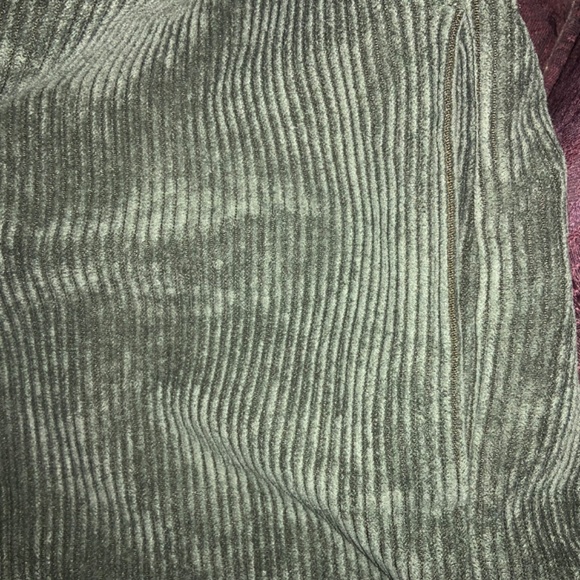 Altar’d State button front corduroy shirt Sz XS shacket side seam pocket - Picture 3 of 7